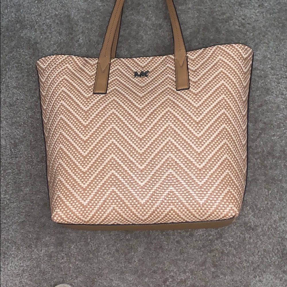 Purse - Picture 3 of 5